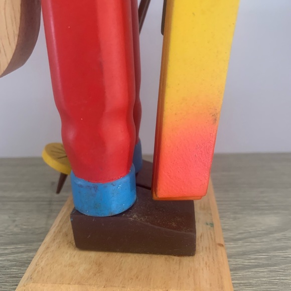 Vintage Collectible 1992 Nutcracker Village Handcrafted Wood "Skier" Nutcracker - Picture 8 of 15